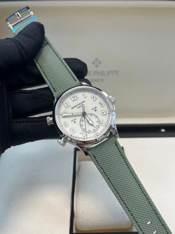 Patek Philippe Calatrava Pilot Travel Time 5524G-010 - Image 3