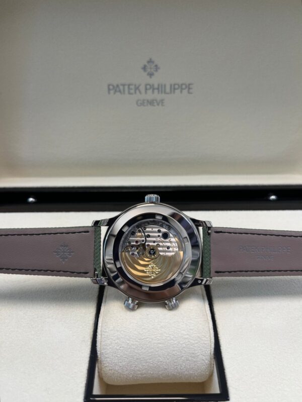 Patek Philippe Calatrava Pilot Travel Time 5524G-010 - Image 2