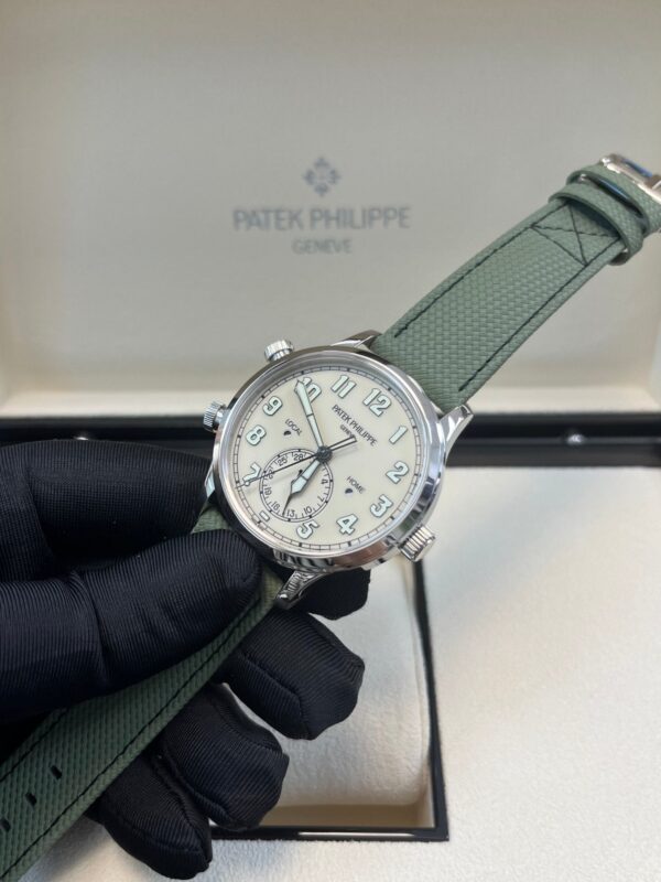 Patek Philippe Calatrava Pilot Travel Time 5524G-010 - Image 6