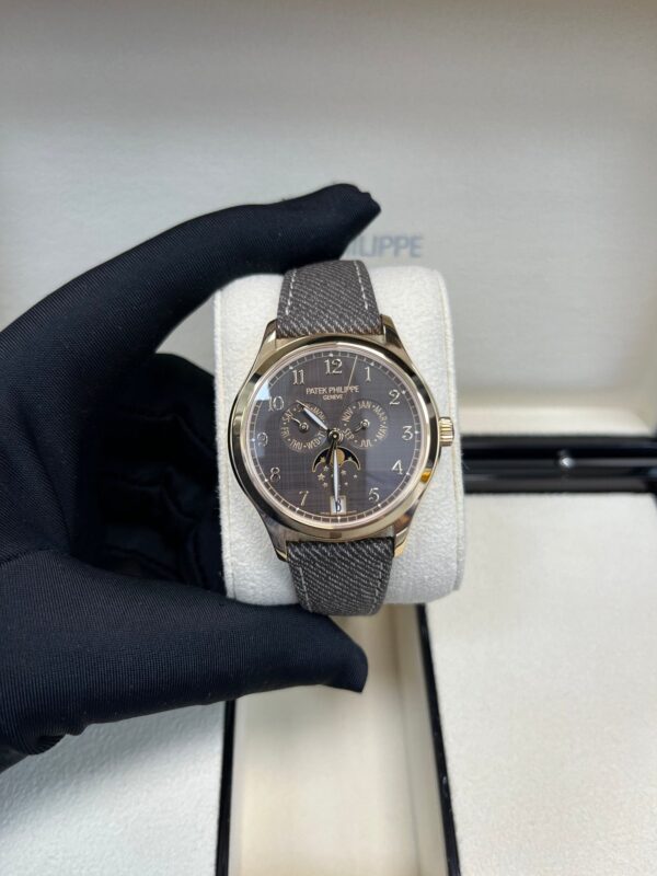 Patek Philippe Complications New 2025 Release 4946R-001 Complications Chestnut Dial Rose Gold - Image 3