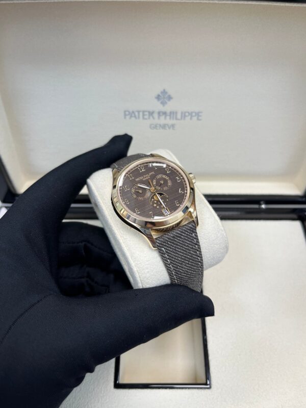 Patek Philippe Complications New 2025 Release 4946R-001 Complications Chestnut Dial Rose Gold - Image 20