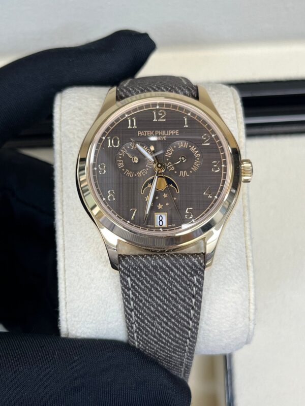 Patek Philippe Complications New 2025 Release 4946R-001 Complications Chestnut Dial Rose Gold - Image 11
