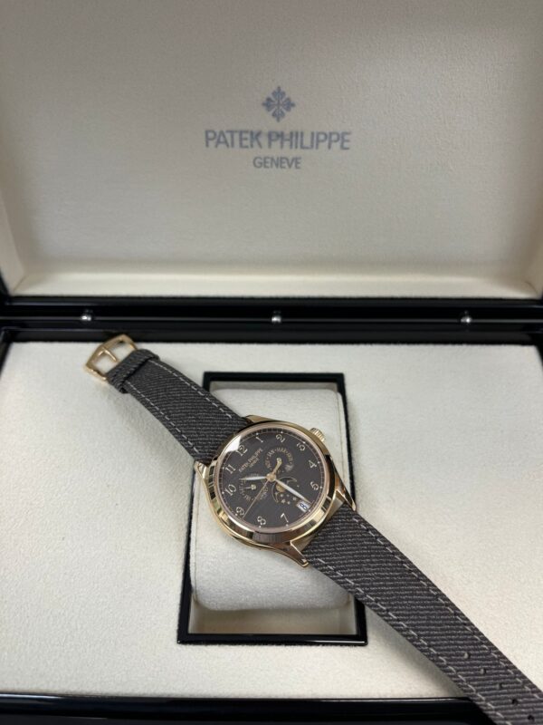 Patek Philippe Complications New 2025 Release 4946R-001 Complications Chestnut Dial Rose Gold - Image 15