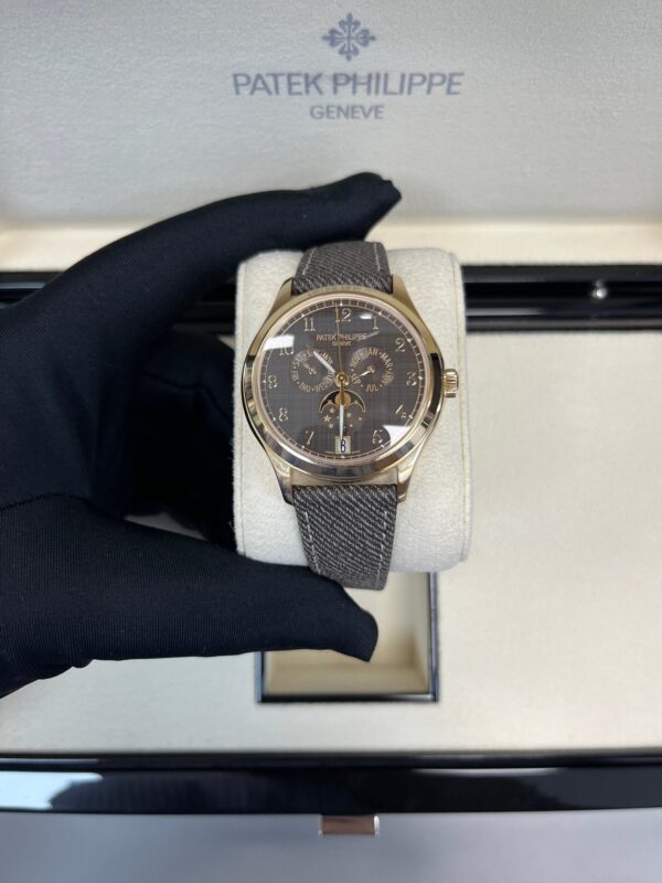 Patek Philippe Complications New 2025 Release 4946R-001 Complications Chestnut Dial Rose Gold - Image 2