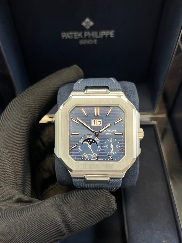 Patek Philippe Cubitus Platinum Case Sunburst Blue Dial 5822P-001 - Image 14