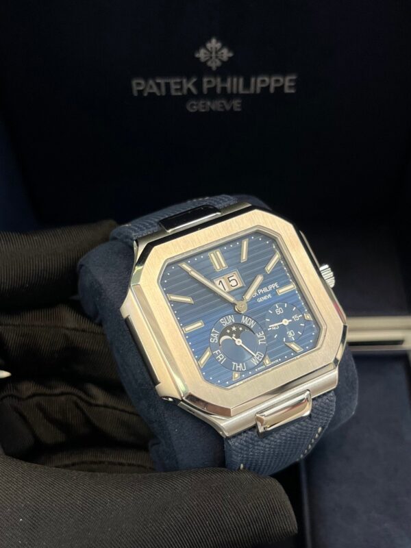 Patek Philippe Cubitus Platinum Case Sunburst Blue Dial 5822P-001 - Image 10