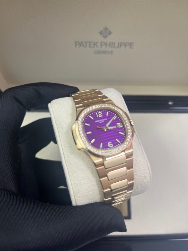 Patek Philippe Nautilus 32mm Diamond Bezel Rose Gold Purple Wave Dial 7010/1R-013 - Image 4