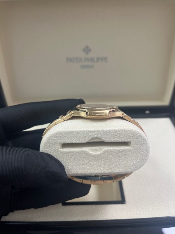 Patek Philippe Nautilus 32mm Diamond Bezel Rose Gold Purple Wave Dial 7010/1R-013 - Image 11