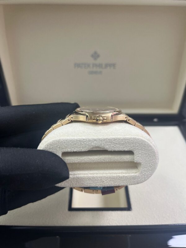 Patek Philippe Nautilus 32mm Diamond Bezel Rose Gold Purple Wave Dial 7010/1R-013 - Image 12