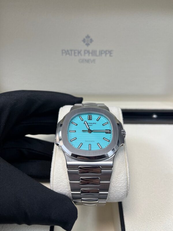 Patek Philippe Nautilus "Tiffany & Co." Blue Dial 5711/1A-018 - Image 17