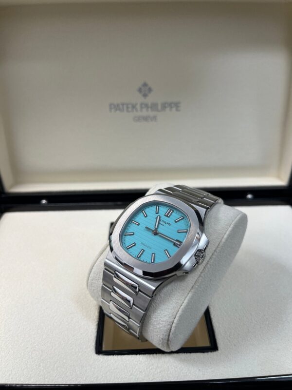 Patek Philippe Nautilus "Tiffany & Co." Blue Dial 5711/1A-018 - Image 3