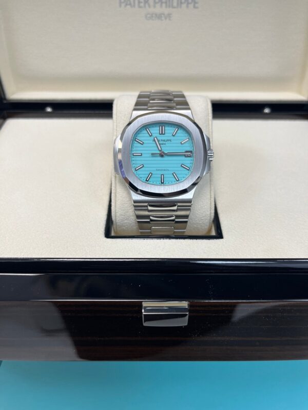 Patek Philippe Nautilus "Tiffany & Co." Blue Dial 5711/1A-018 - Image 7