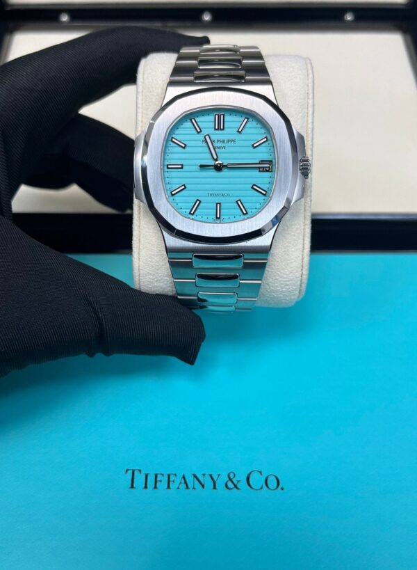 Patek Philippe Nautilus "Tiffany & Co." Blue Dial 5711/1A-018 - Image 8