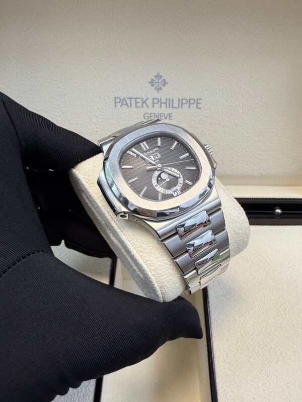 Patek Philippe Nautilus Annual Calendar 5726/1A-001 - Image 8