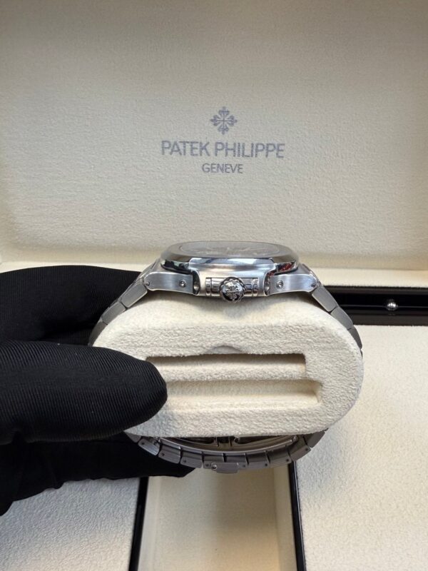 Patek Philippe Nautilus Annual Calendar 5726/1A-001 - Image 3