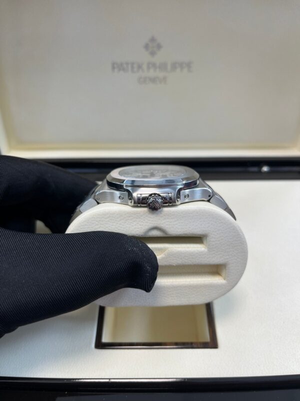 Patek Philippe Nautilus Annual Calendar 5726/1A-010 - Image 11