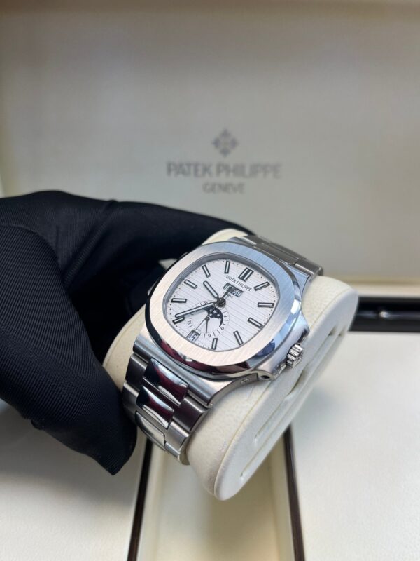 Patek Philippe Nautilus Annual Calendar 5726/1A-010 - Image 6
