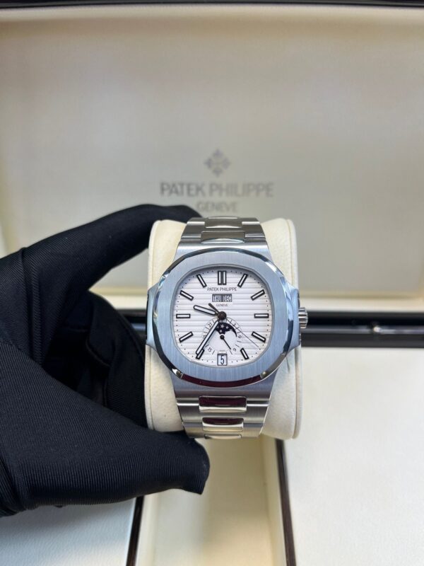 Patek Philippe Nautilus Annual Calendar 5726/1A-010 - Image 2