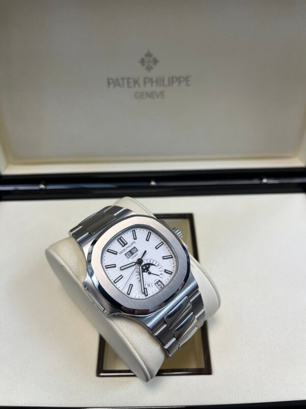 Patek Philippe Nautilus Annual Calendar 5726/1A-010 - Image 5