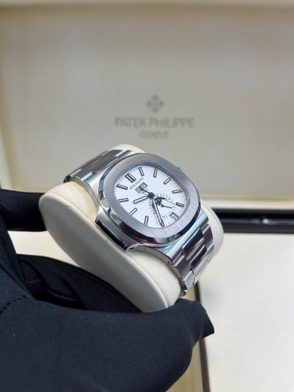Patek Philippe Nautilus Annual Calendar 5726/1A-010 - Image 3
