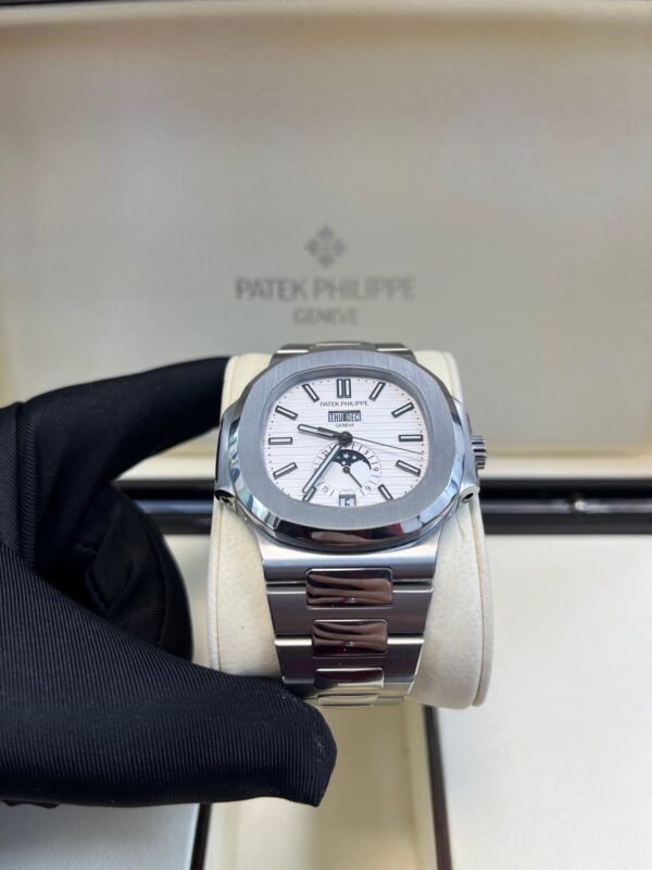Patek Philippe Nautilus Annual Calendar 5726/1A-010 - Image 15