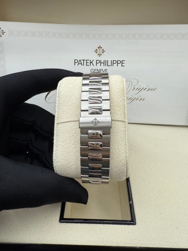 Patek Philippe Nautilus Annual Calendar Stainless Steel with Blue Dial/ Moon Phase (Ref#5726/1A-014) - Image 19