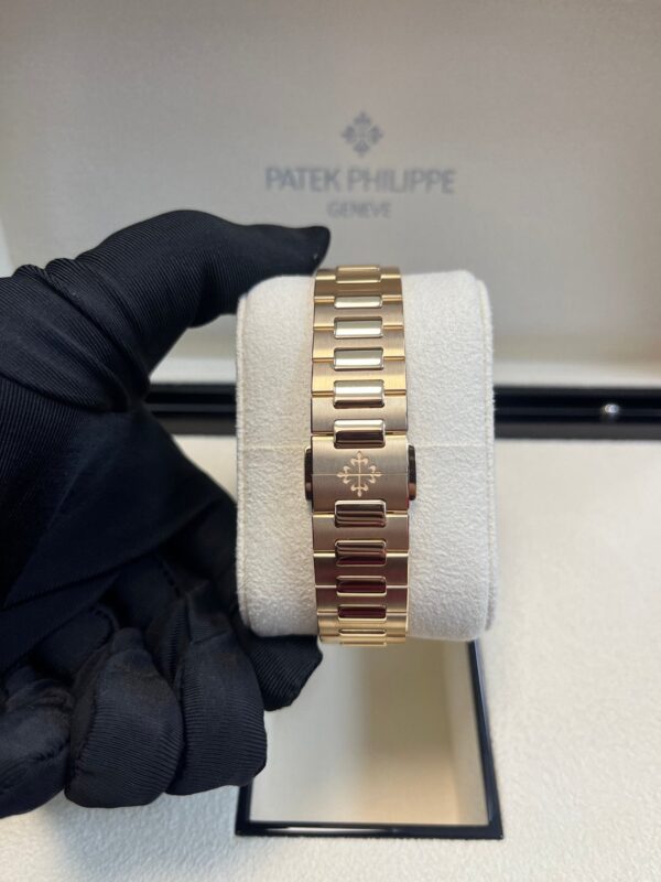 Patek Philippe Nautilus Automatic Rose Gold Baguette Cognac Bezel 7118/1300R-001 - Image 9