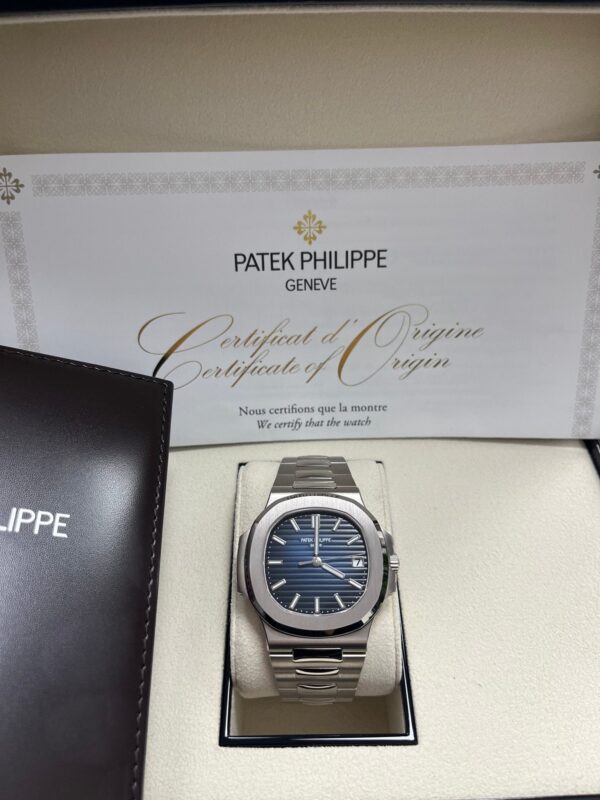 Patek Philippe Nautilus Blue Dial White Gold 5811/1G-001 - Image 2