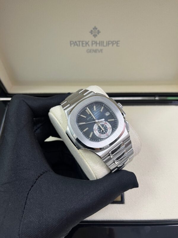 Patek Philippe Nautilus Chronograph REF 5980/1A-001 - Image 5