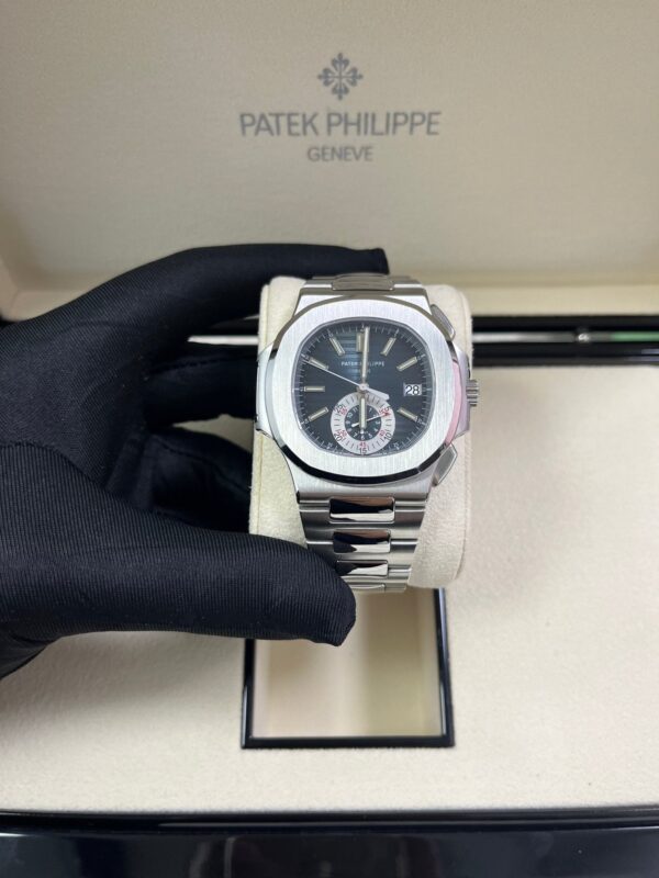 Patek Philippe Nautilus Chronograph REF 5980/1A-001 - Image 4