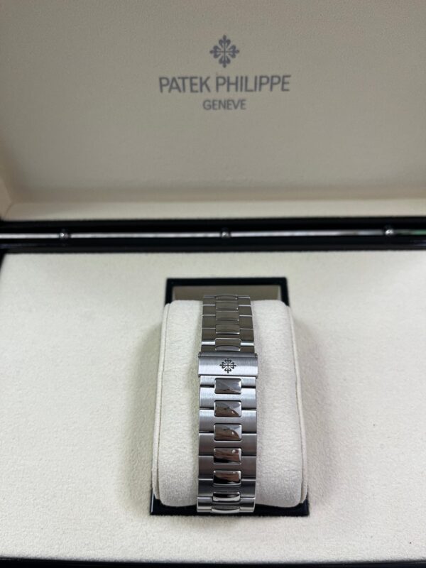 Patek Philippe Nautilus Chronograph REF 5980/1A-001 - Image 15
