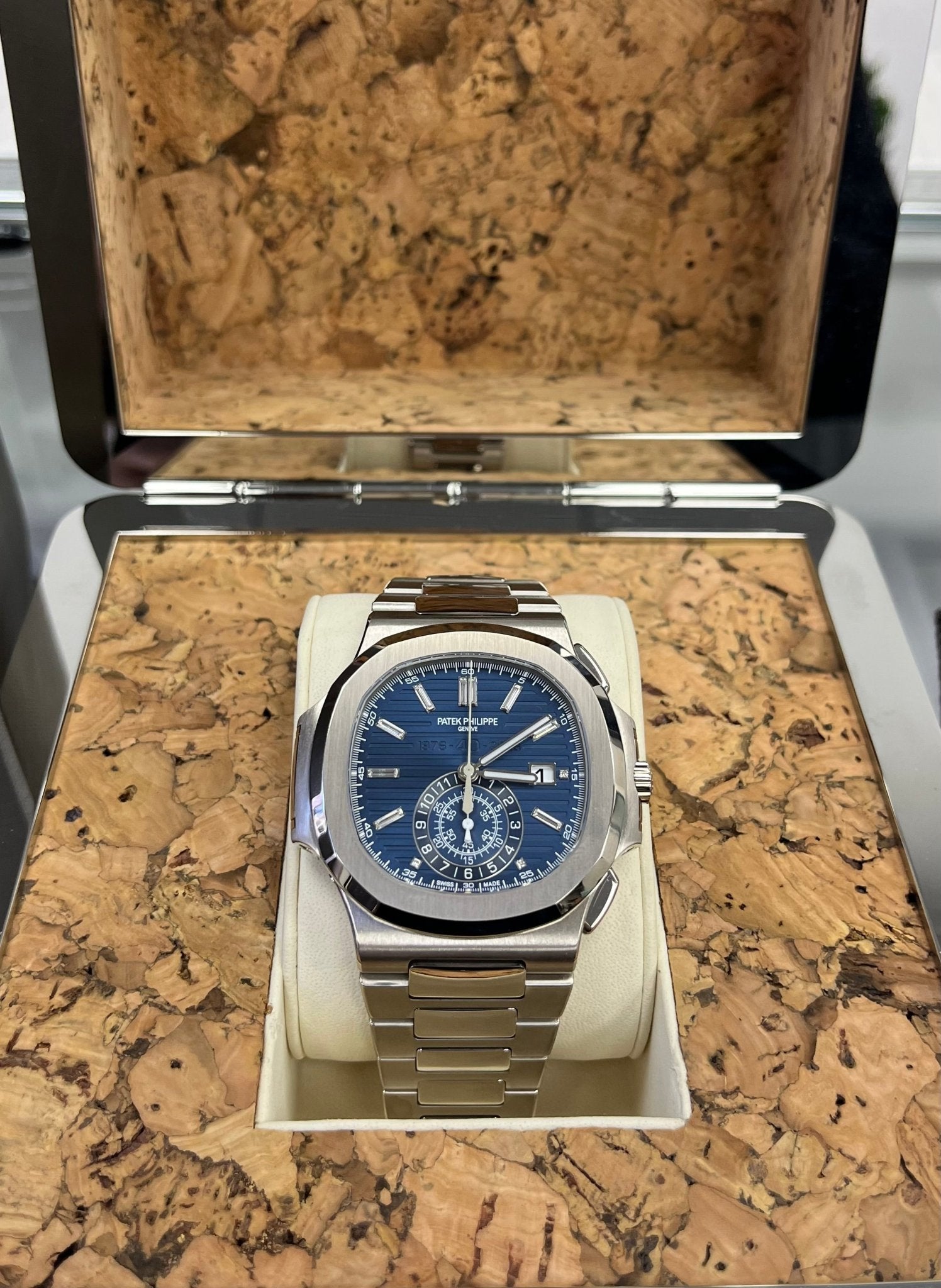 Patek Philippe Nautilus Chronograph White Gold Blue Dial 44mm 5976/1G-001 - Image 8
