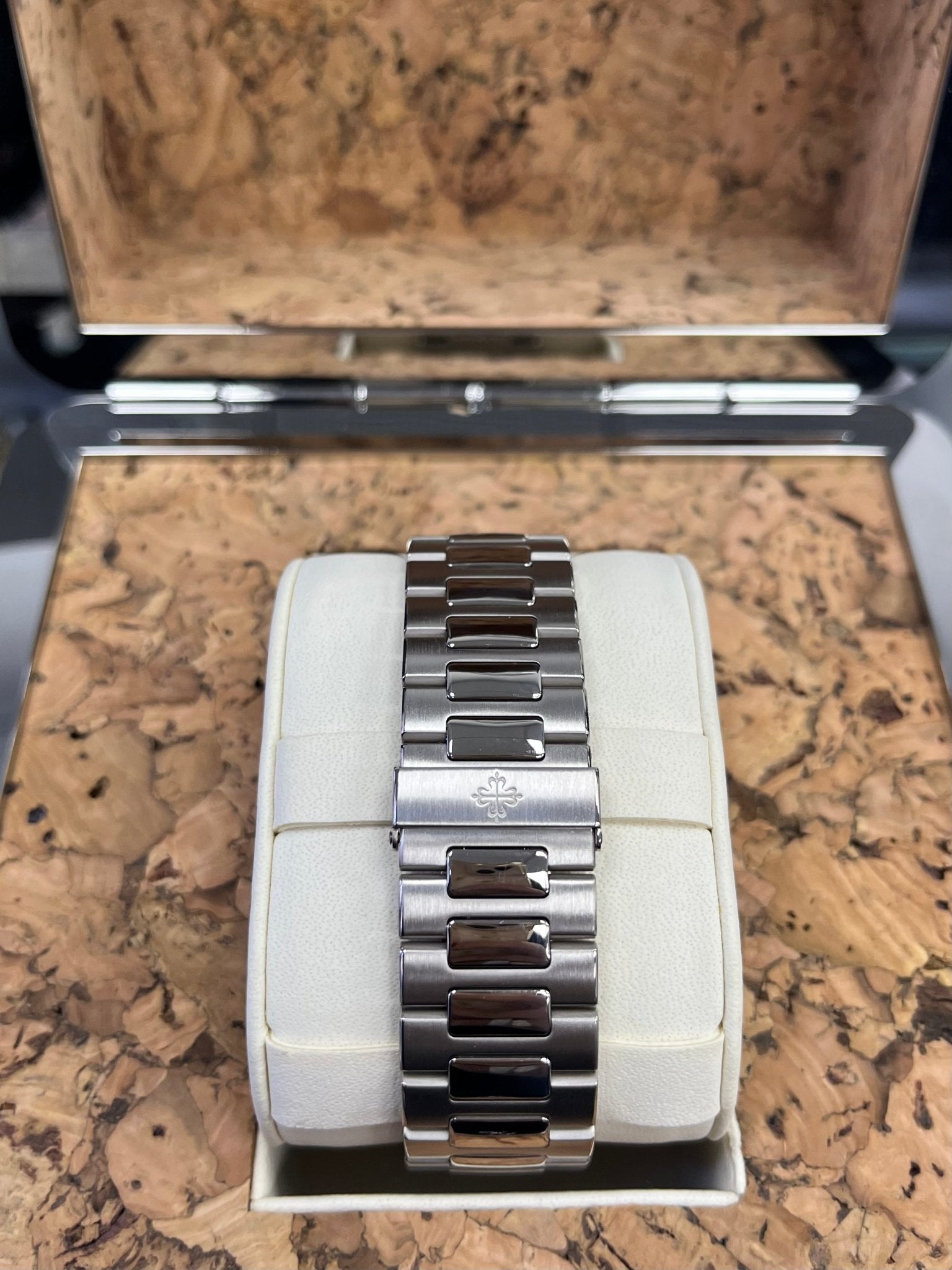 Patek Philippe Nautilus Chronograph White Gold Blue Dial 44mm 5976/1G-001 - Image 15