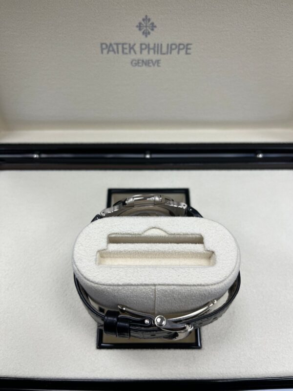 Patek Philippe Nautilus Grey Dial Ref # 5712G-001 - Image 10