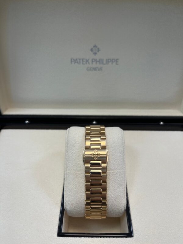 Patek Philippe Nautilus Ladies Rose Gold Nautilus White Dial Diamond Bezel 7118/1200R-001 - Image 19