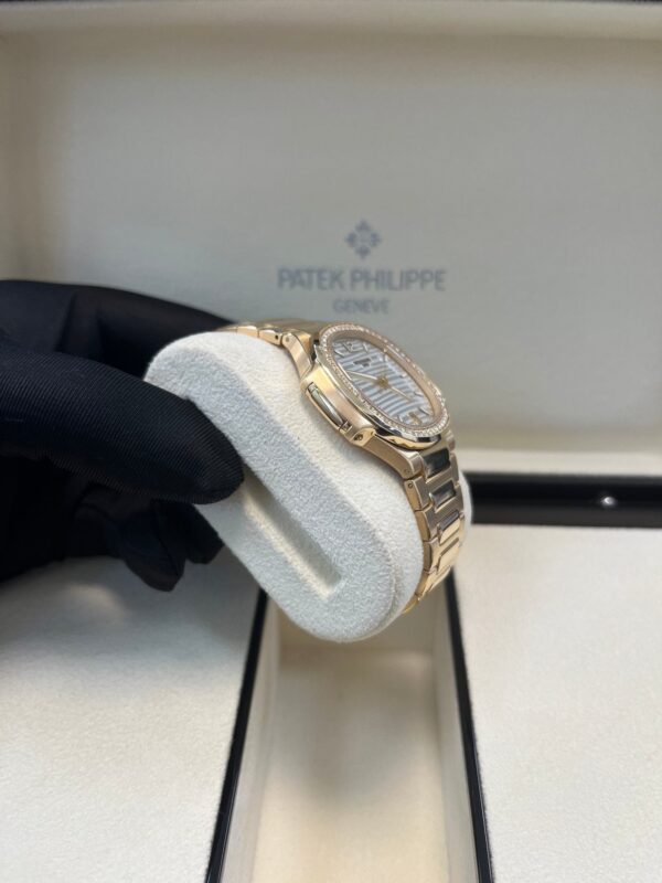 Patek Philippe Nautilus Ladies Rose Gold Nautilus White Dial Diamond Bezel 7118/1200R-001 - Image 17