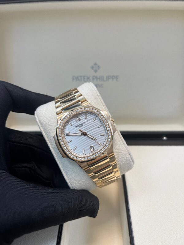 Patek Philippe Nautilus Ladies Rose Gold Nautilus White Dial Diamond Bezel 7118/1200R-001 - Image 3