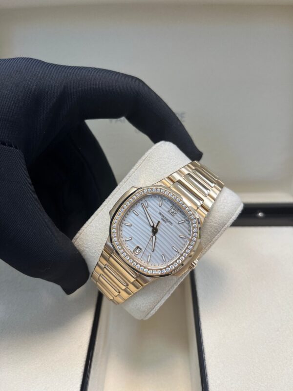 Patek Philippe Nautilus Ladies Rose Gold Nautilus White Dial Diamond Bezel 7118/1200R-001 - Image 21
