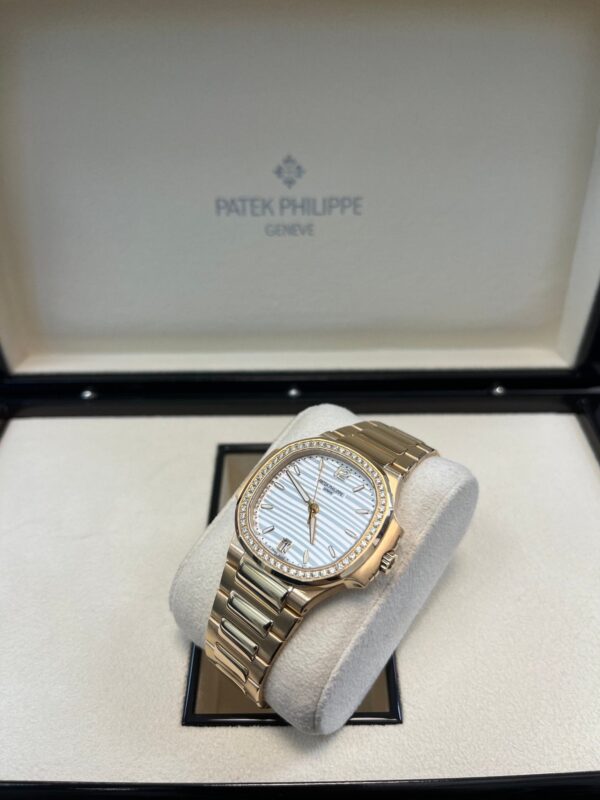 Patek Philippe Nautilus Ladies Rose Gold Nautilus White Dial Diamond Bezel 7118/1200R-001 - Image 5