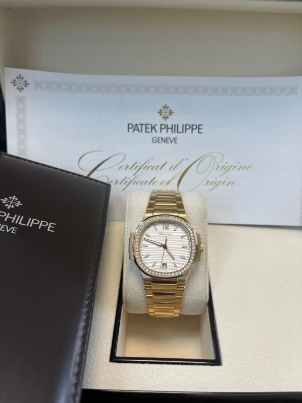 Patek Philippe Nautilus Ladies Rose Gold Nautilus White Dial Diamond Bezel 7118/1200R-001 - Image 10