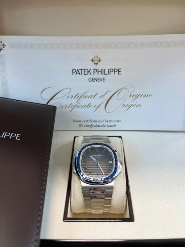 Patek Philippe Nautilus Platinum Blue Sapphire 5711/111P-001 - Image 9