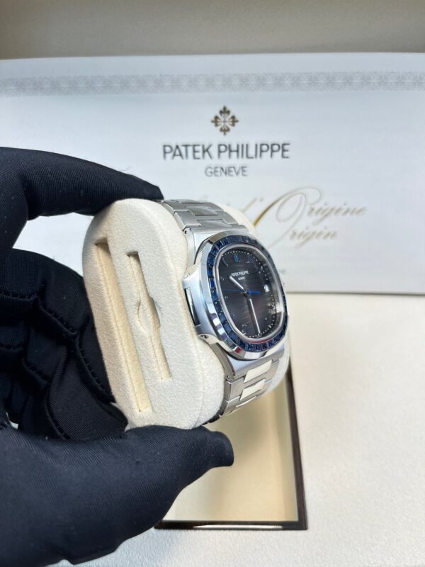 Patek Philippe Nautilus Platinum Blue Sapphire 5711/111P-001 - Image 14