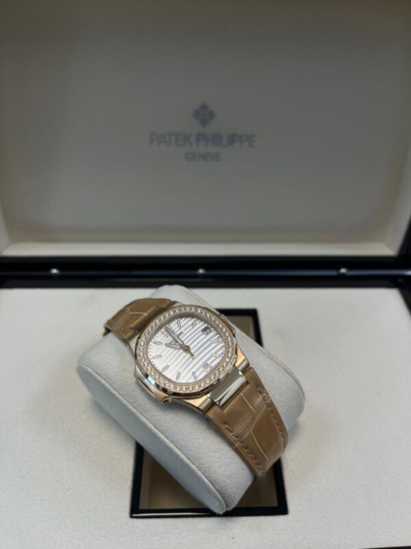 Patek Philippe Nautilus Rose Gold Nautilus Quartz 32mm 7010R-011 - Image 11