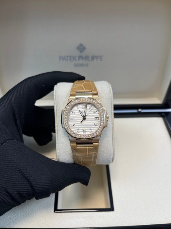 Patek Philippe Nautilus Rose Gold Nautilus Quartz 32mm 7010R-011 - Image 15