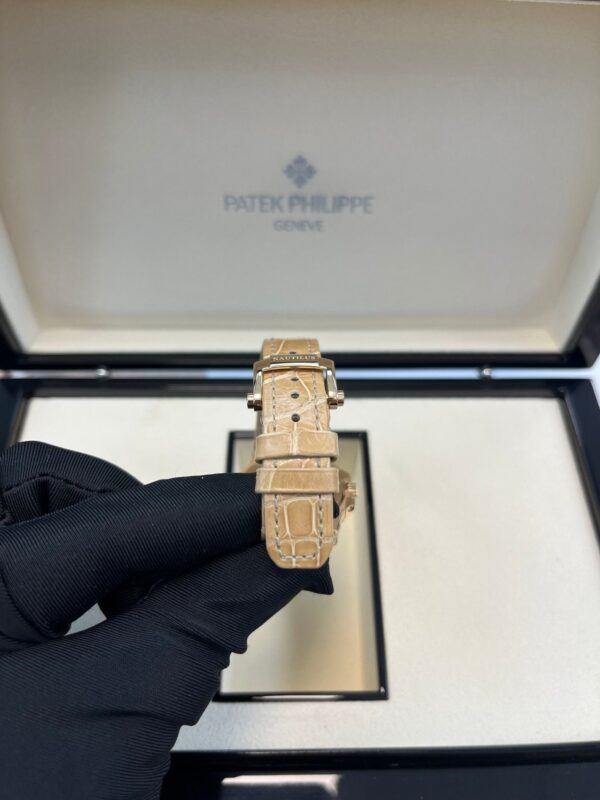 Patek Philippe Nautilus Rose Gold Nautilus Quartz 32mm 7010R-011 - Image 6