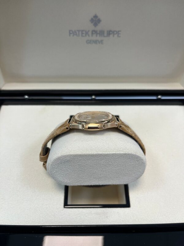 Patek Philippe Nautilus Rose Gold Nautilus Quartz 32mm 7010R-011 - Image 2