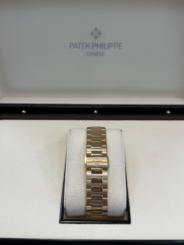 Patek Philippe Nautilus Rose Gold (Ref#7118/1200R-010) - Image 14