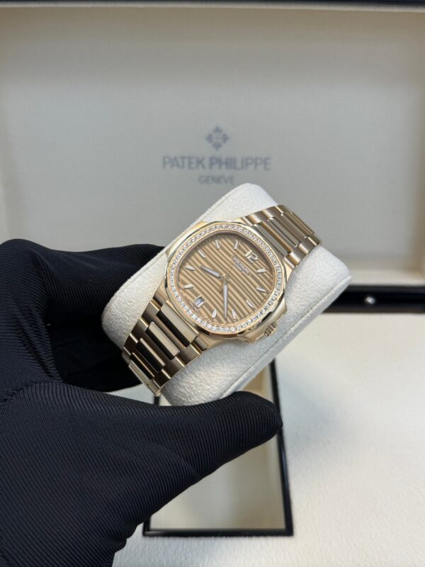 Patek Philippe Nautilus Rose Gold (Ref#7118/1200R-010) - Image 3