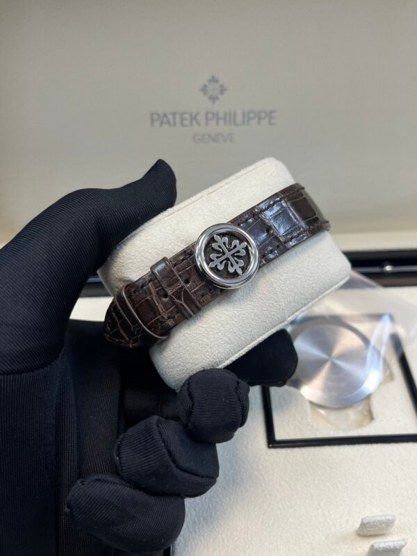 Patek Philippe Perpetual Calendar Grand Complications Salmon Dial Perpetual Calendar (Reference # 5320G) - Image 15