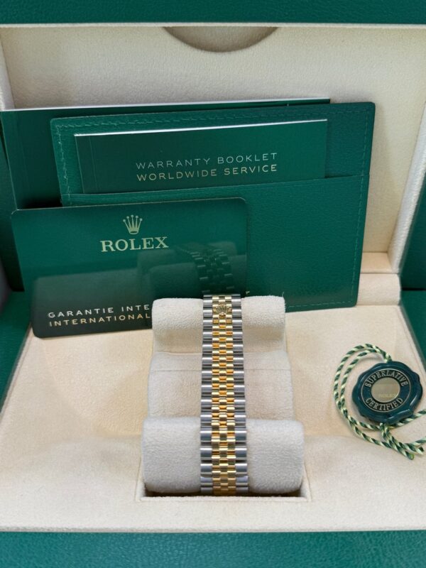 Rolex Datejust 31 mm Fluted Bezel Olive Green Diamond Roman Six Dial Jubilee Bracelet 278273 - Image 17